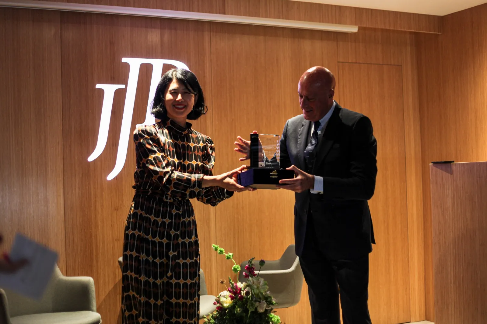 JJP Recibe el Premio como Mejor Distribuidor de 2023 de Starmed